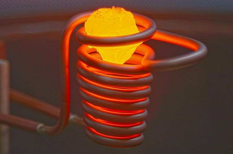 與火焰爐和電阻爐相比，高頻加熱爐有哪些優(yōu)點？