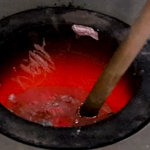 傾翻式高頻感應(yīng)加熱熔鋁爐